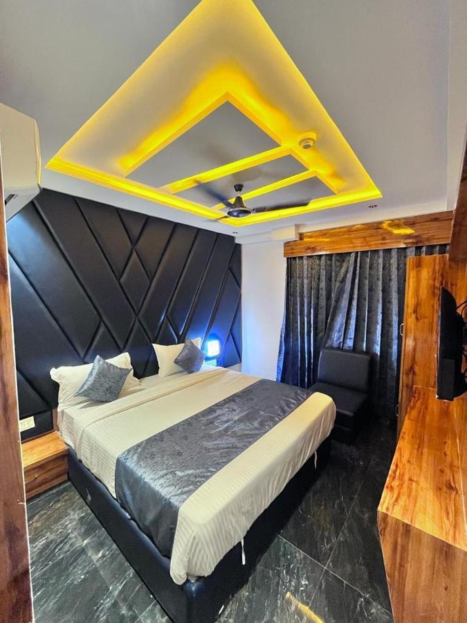 אחמדאבאד Hotel Palak Villa מראה חיצוני תמונה